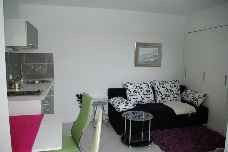 Apartments with parking space Makarska - 12063 - image 10