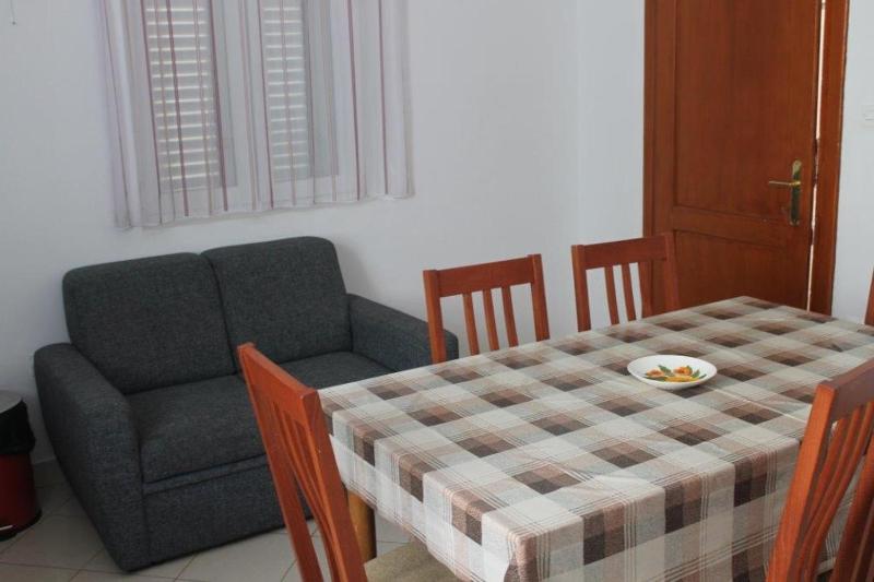 Three-Bedroom Holiday Home  image 4
