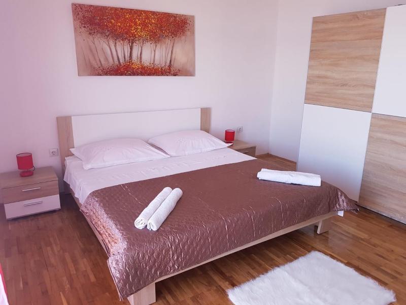 Two-Bedroom Apartment with Terrace and Sea View image 1