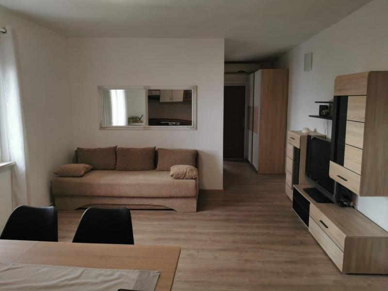 One-Bedroom Apartment with Terrace and Sea View image 1