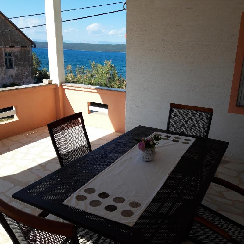 One-Bedroom Apartment with Terrace and Sea View image 2