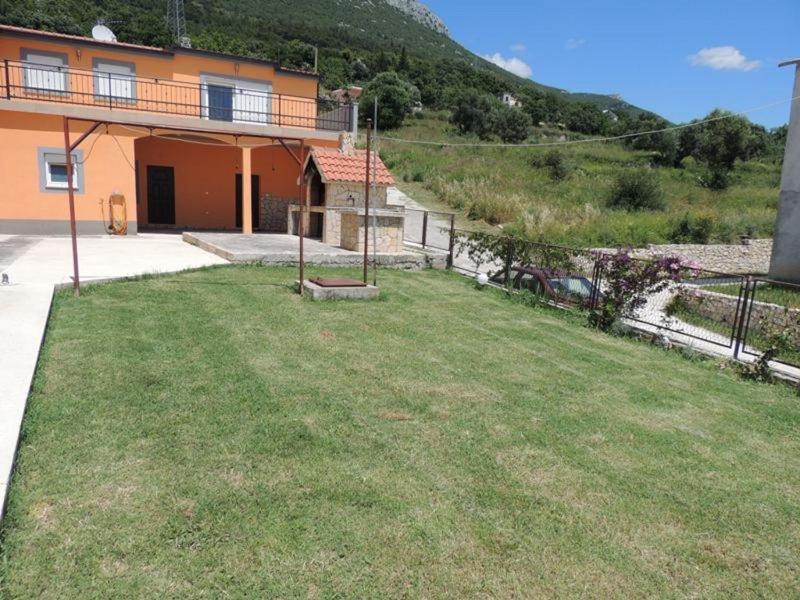 Apartments with parking space Kastel Stari Kastela - 12104 - image 18