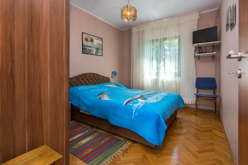 Two-Bedroom Apartment with Balcony and Sea View image 1