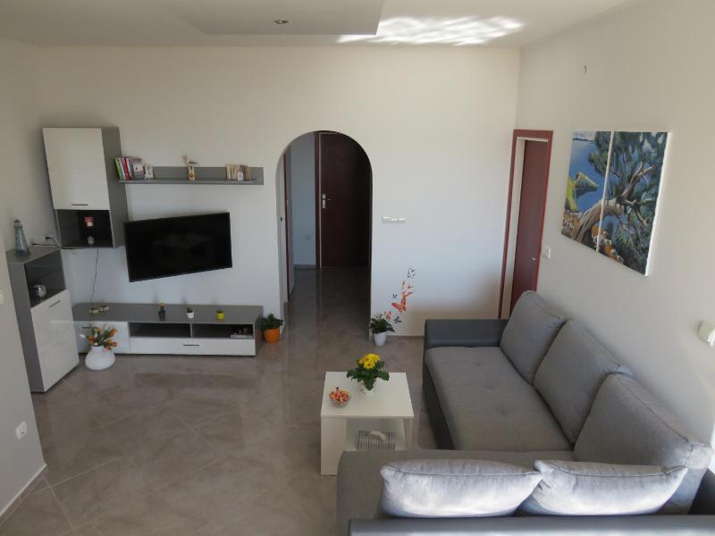 Apartments with a parking space Stanici Omis - 12158 - image 4