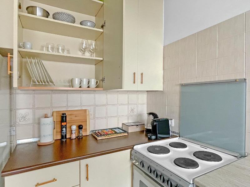 2BR Seafront Apt in center with community pool - image 15