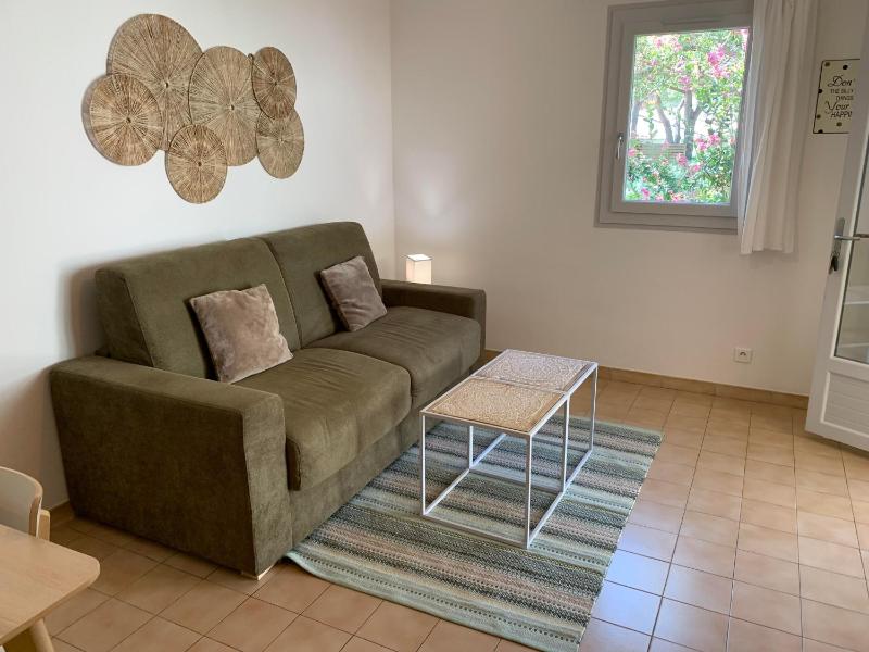 One-Bedroom House image 2