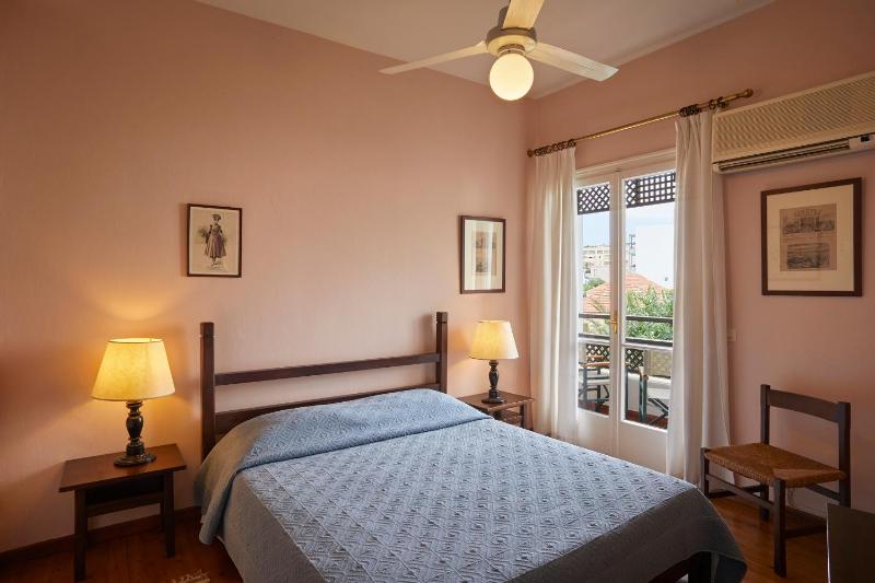 Double Room image 1