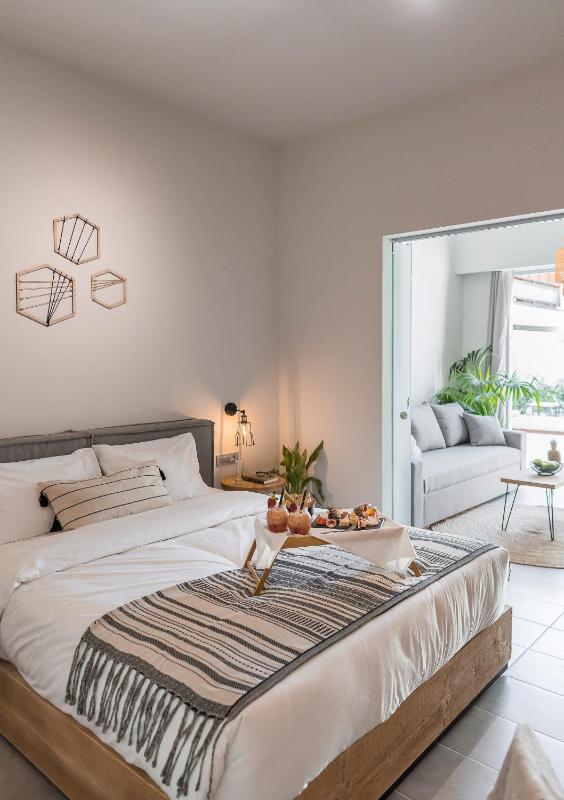 Villa Di Mare Seaside Suites - image 14