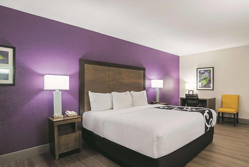 Wingate by Wyndham Galveston Beachfront at the Seawall - image 35