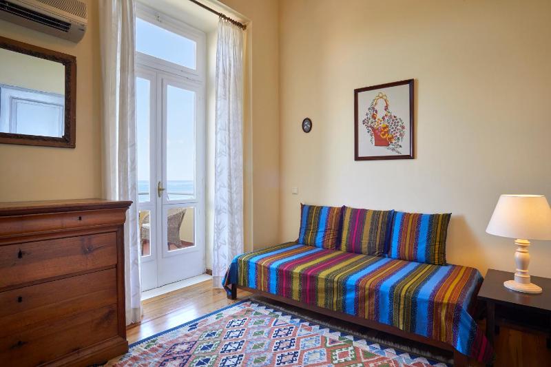 Standard Suite image 4