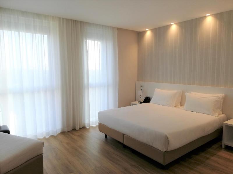 Quadruple Room image 2
