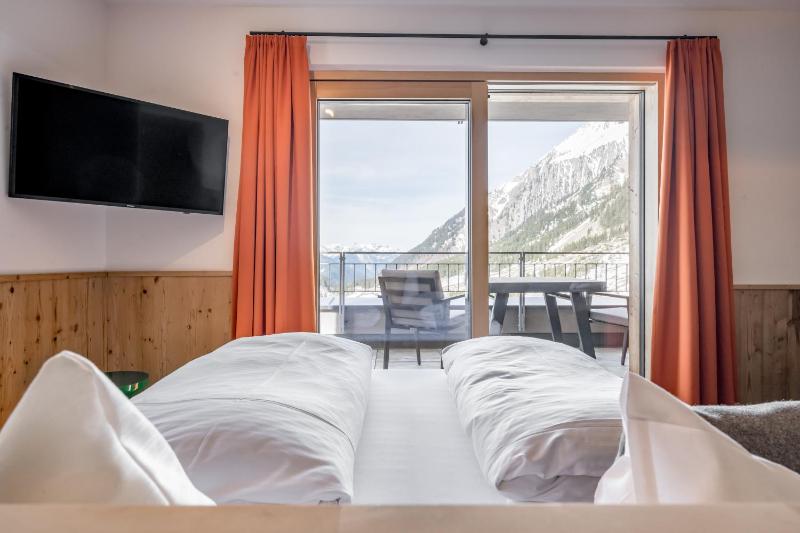 Deluxe Double Room image 4