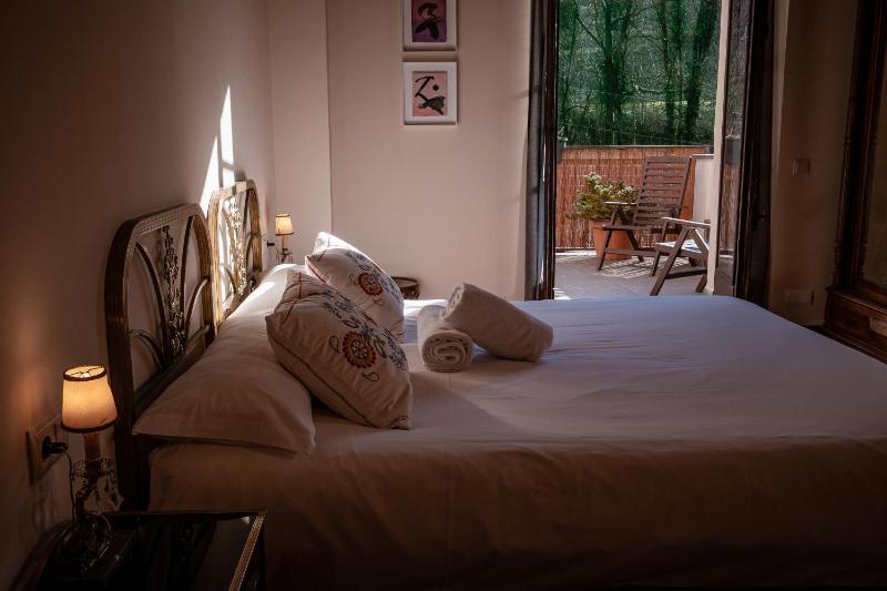 Triple Room with Mountain View image 4