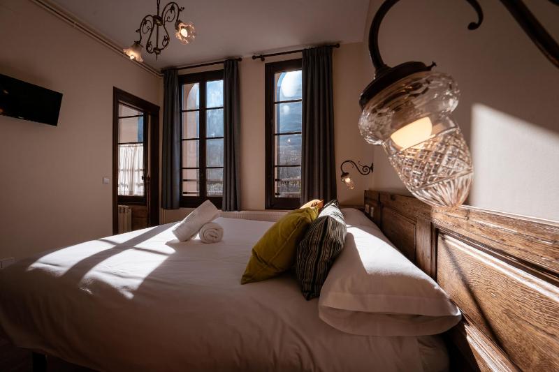Superior Double Room image 4