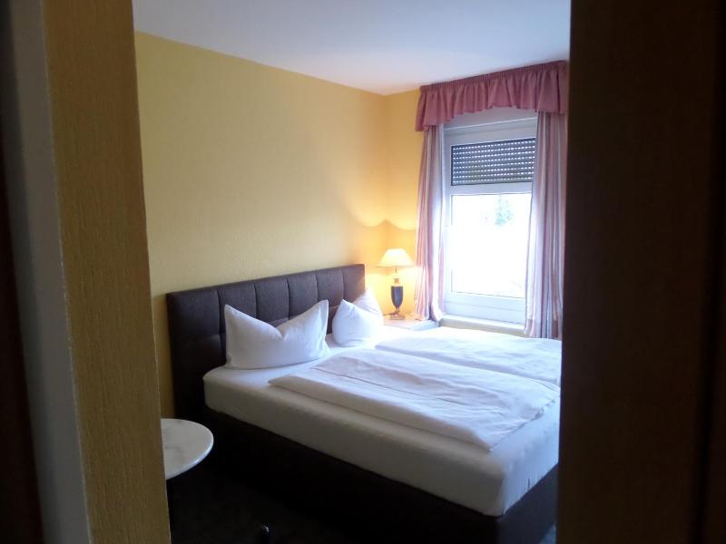 Double Room image 1