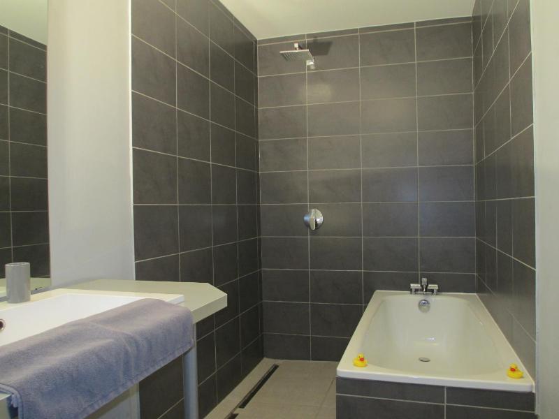 Deluxe Double or Twin Room image 4