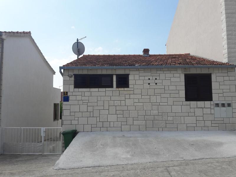 Apartments with a parking space Bol Brac - 12288 - image 16