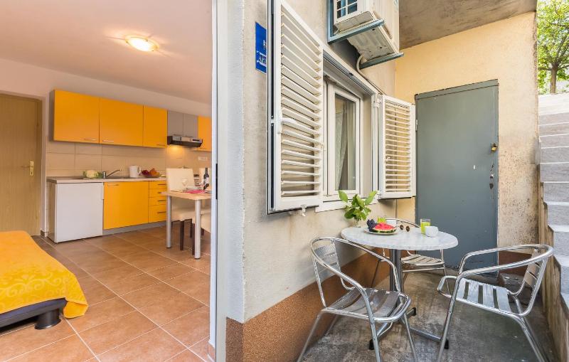 One-Bedroom Apartment with Terrace image 2