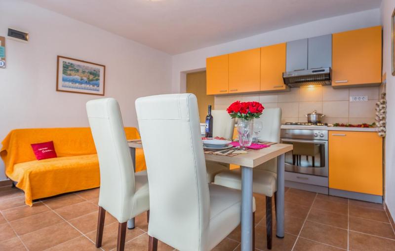 One-Bedroom Apartment with Terrace image 4
