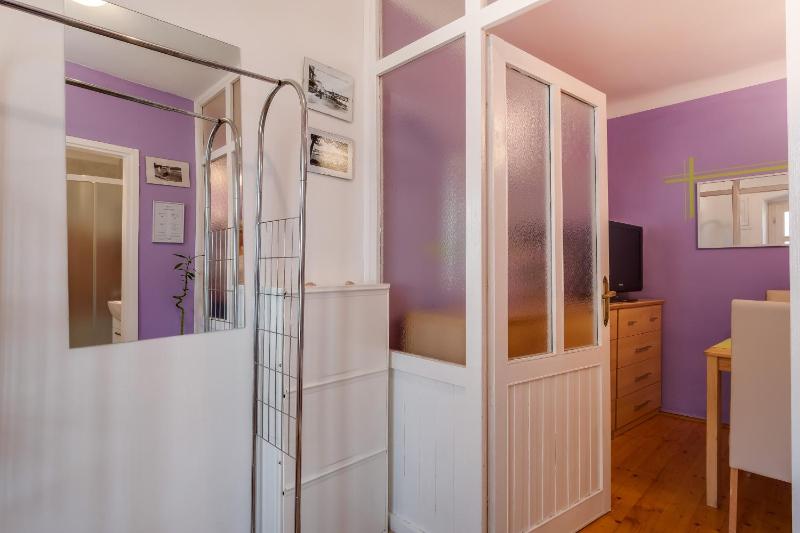 Apartments by the sea Mali Losinj (Losinj) - 12342 - image 17