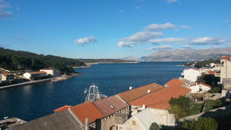 Two-Bedroom Apartment with Terrace and Sea View image 2