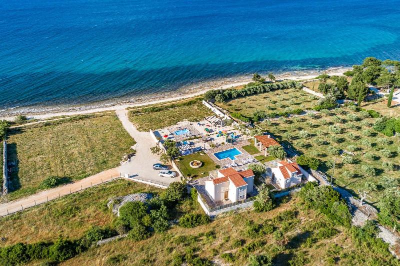 Seaside luxury villa with a swimming pool Supetar Brac - 12371 - image 28