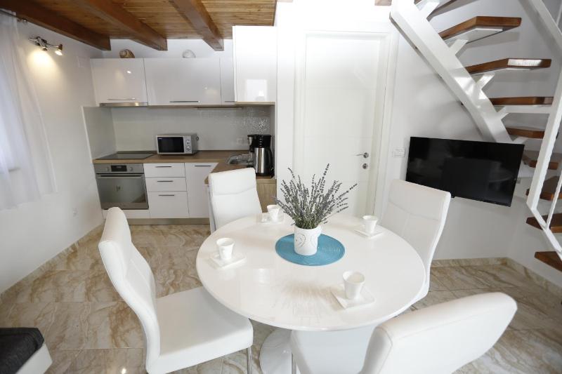 Seaside luxury villa with a swimming pool Supetar Brac - 12371 - image 16