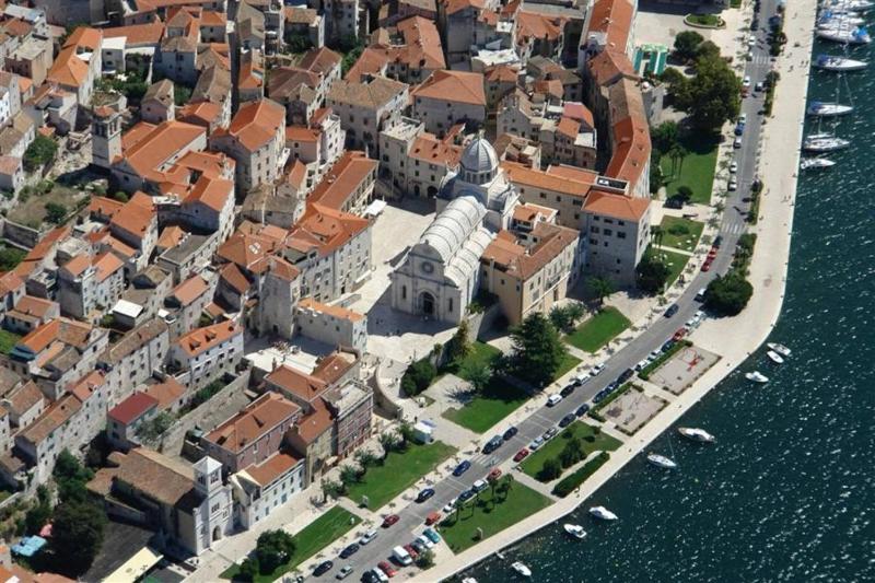 Apartments by the sea Sibenik - 12454 - image 1