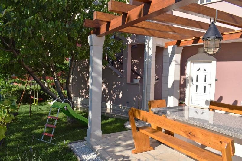 Apartments with a parking space Kastel Stari Kastela - 12568 - image 28