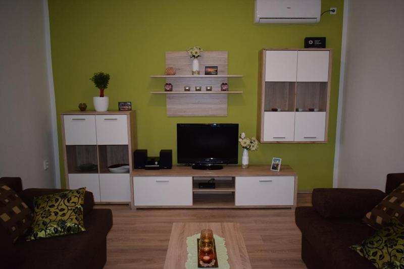 Apartments with a parking space Kastel Stari Kastela - 12568 - image 2