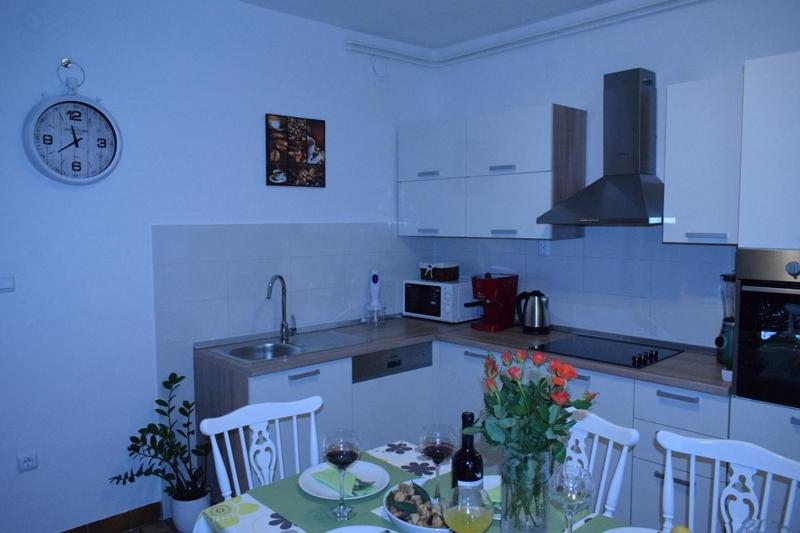 Apartments with a parking space Kastel Stari Kastela - 12568 - image 9