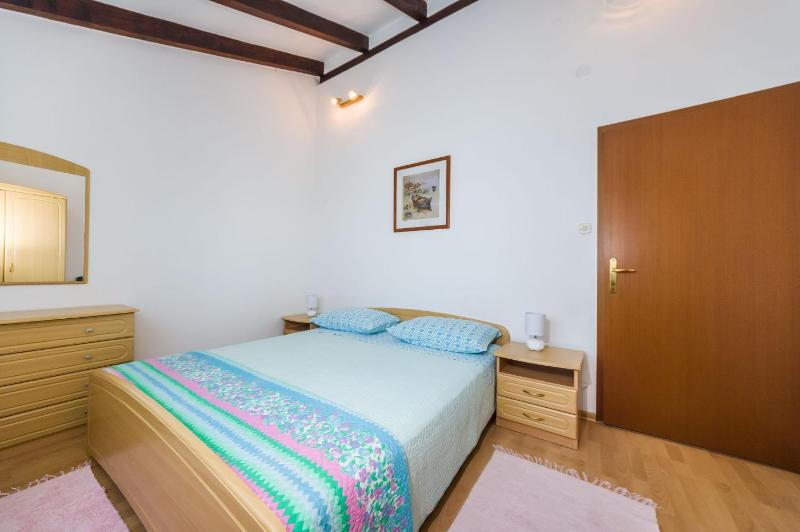 One-Bedroom Apartment with Terrace and Sea View image 1