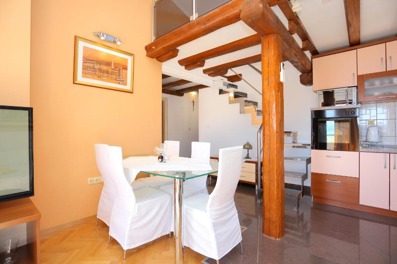 Apartments by the sea Duce Omis - 12687 - image 15