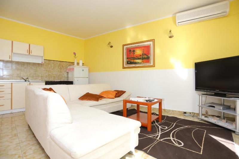 Apartments by the sea Duce Omis - 12687 - image 20