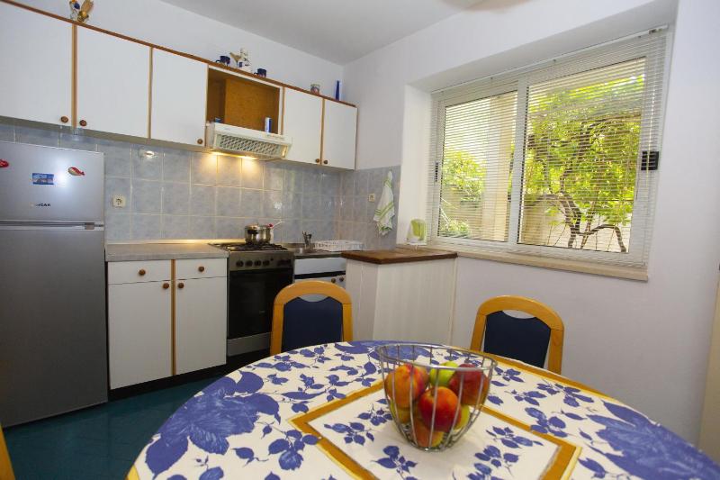 Two-Bedroom Apartment with Terrace image 4