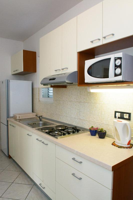 Apartments by the sea Rogoznica - 12820 - image 18