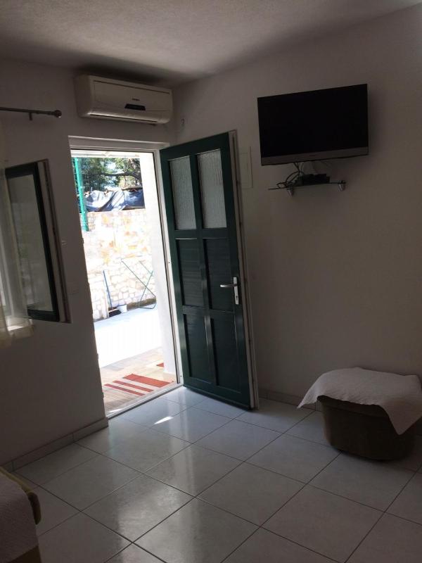 Studio with Sea View image 4
