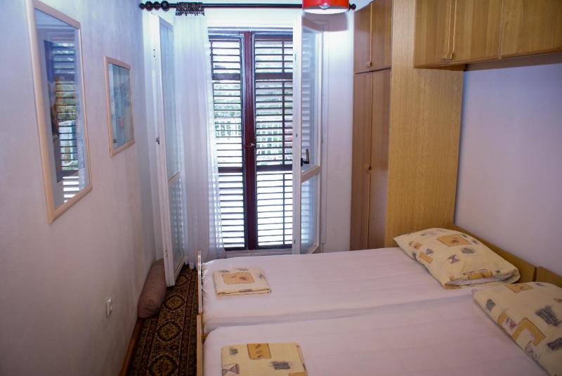 Apartments with a parking space Sabunike Zadar - 12960 - image 2
