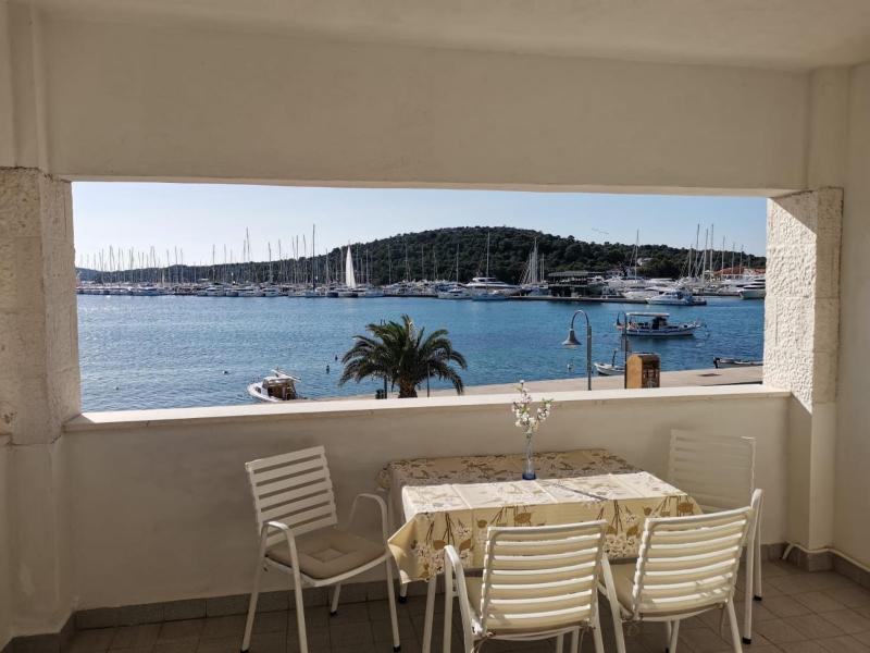 Apartments by the sea Rogoznica - 12995 - image 23