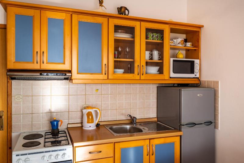 Apartments by the sea Mandre Pag - 13015 - image 23