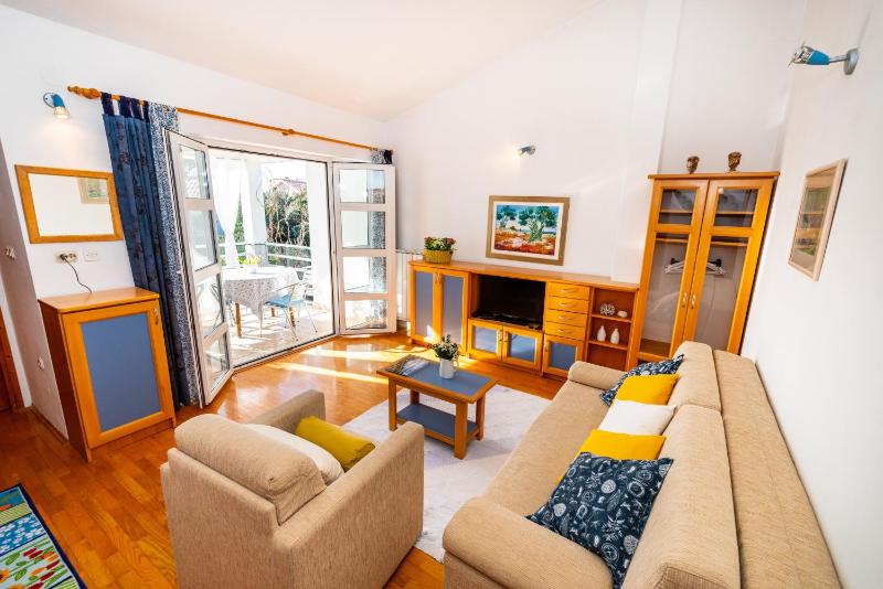 Apartments by the sea Mandre Pag - 13015 - image 4