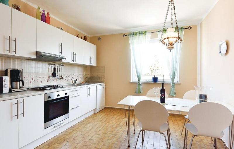 Two-Bedroom Apartment with Terrace image 4