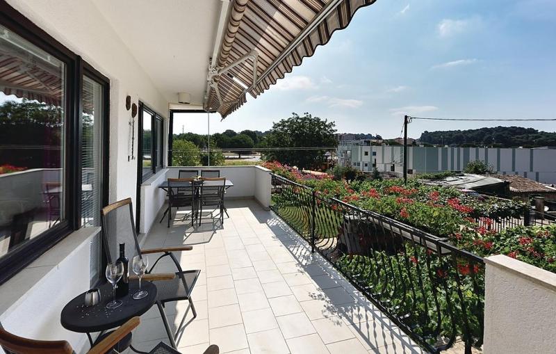 Two-Bedroom Apartment with Terrace image 3