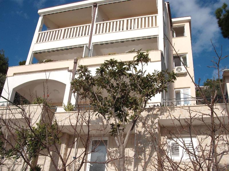 Apartments by the sea Brela Makarska - 13052 - image 48