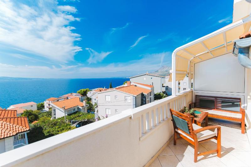 Apartments by the sea Nemira Omis - 13055 - image 11
