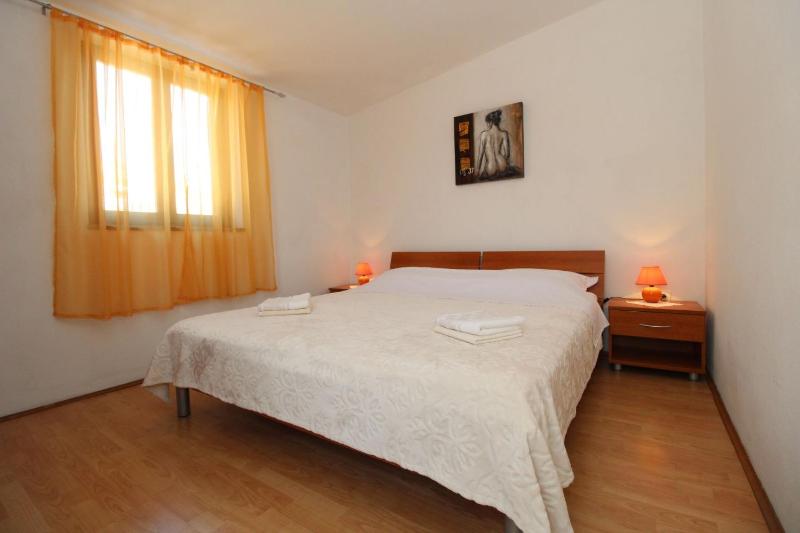 One-Bedroom Apartment with Balcony and Sea View image 1