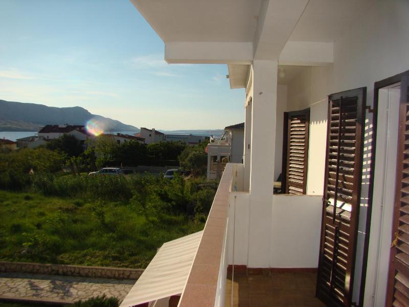 Two-Bedroom Apartment with Balcony and Sea View image 3