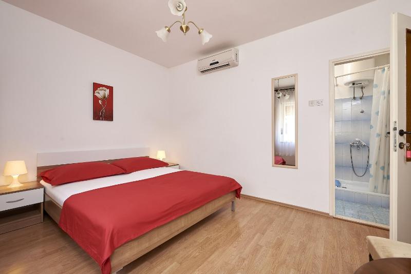 Double Room image 1