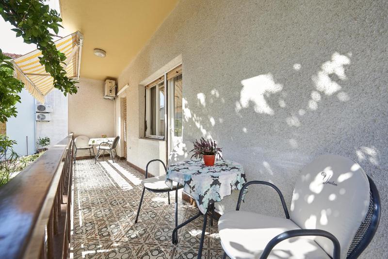 One-Bedroom Apartment with Balcony image 2