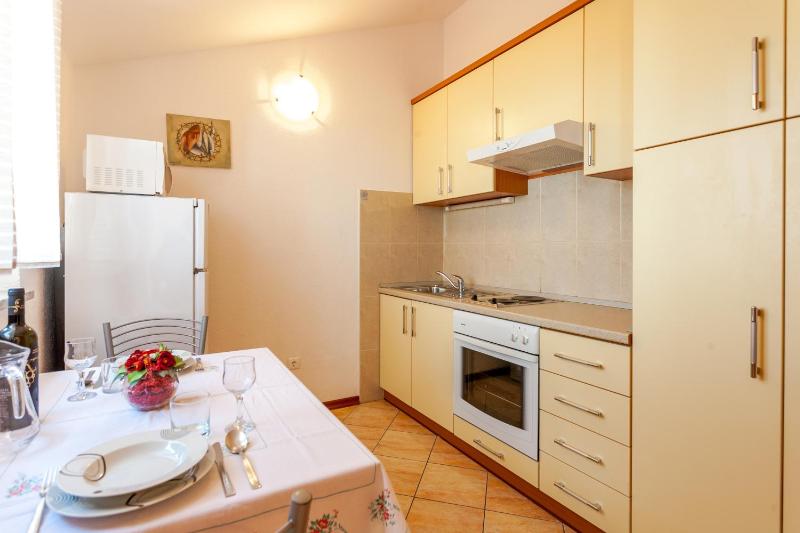 Apartments and rooms by the sea Brela Makarska - 13118 - image 27